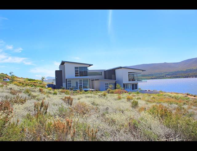4 BEDROOM HOUSE FOR SALE IN BENGUELA COVE LAGOON WINE ESTATE
